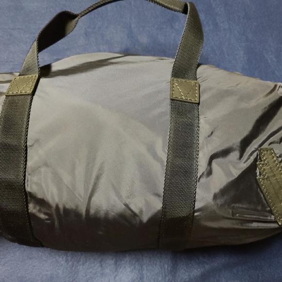 White and Navy Men's LV backpack - Picture 4 of 9